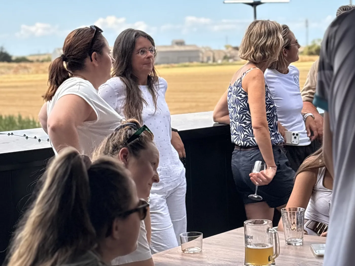 Afterwork sur la terrasse du club house Two Padel