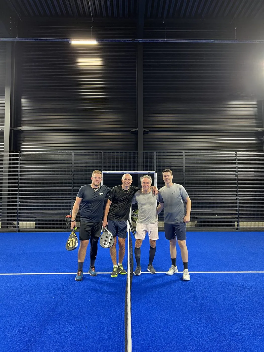 Remise des prix d'un tournoi loisirs de padel à Two Padel
